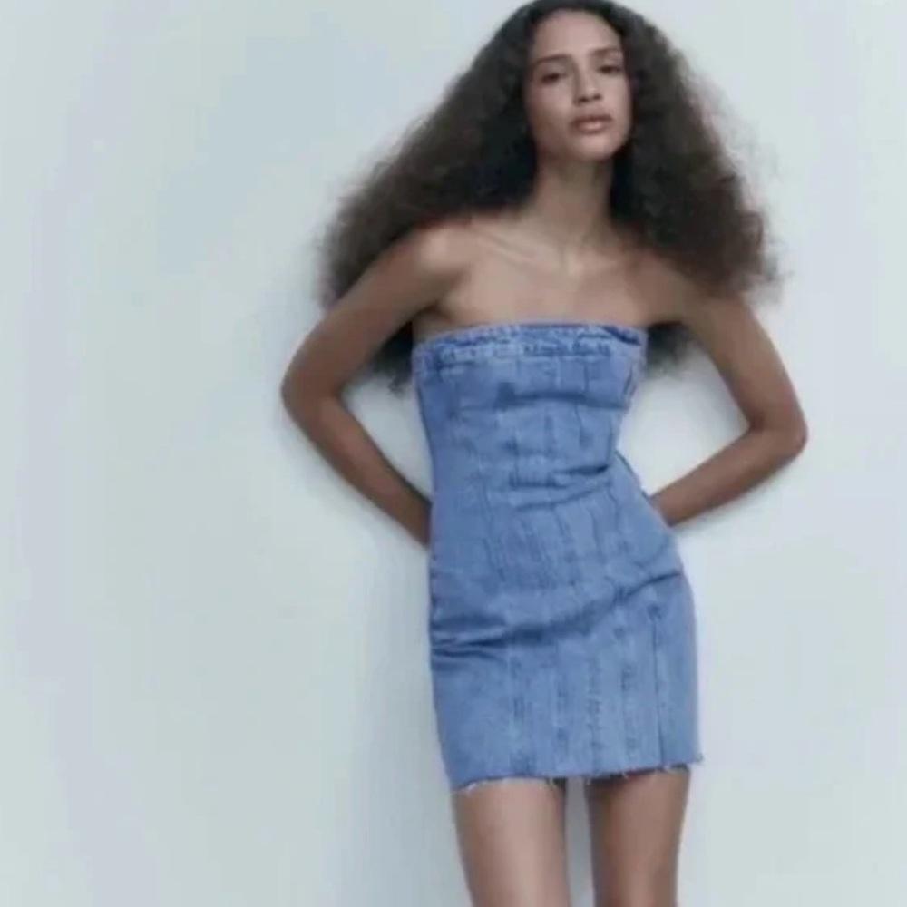 ZARA Strapless Denim Mini Dress – Size Small